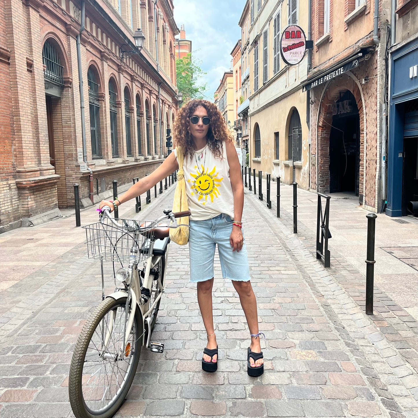 TEE SHIRT -WHITE- Sans manches "SUN"