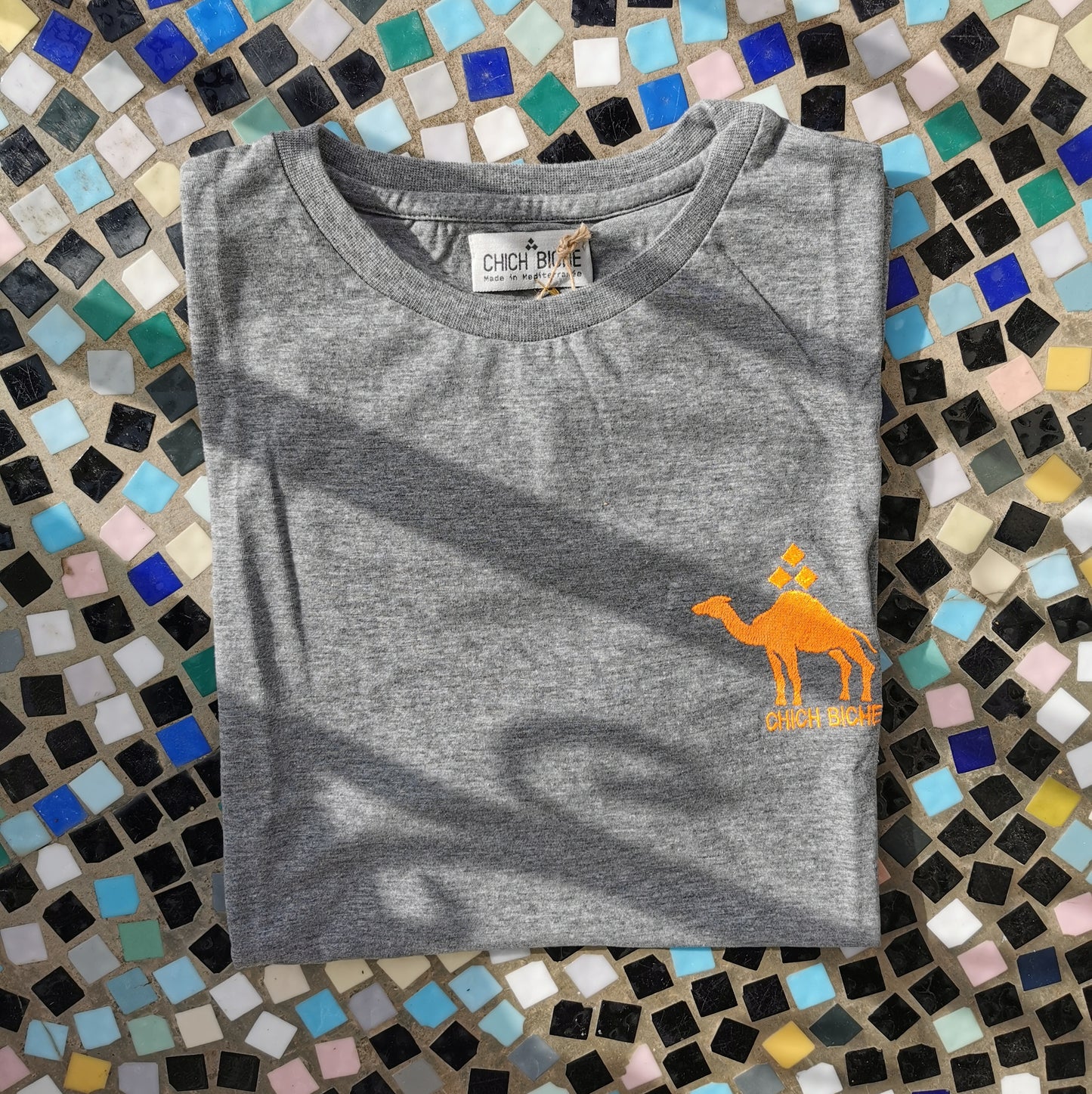 TEE- SHIRT - GREY-"CAMEL"- UNISEX
